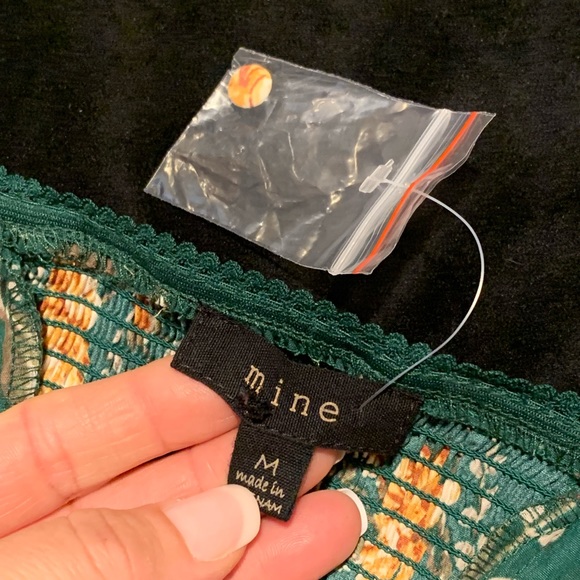 🌺 Mine Green Floral Off the Shoulder Button Up Shirt - Picture 2 of 7